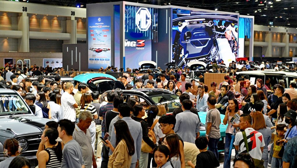 Auto market grow by 2.5 percent in April
